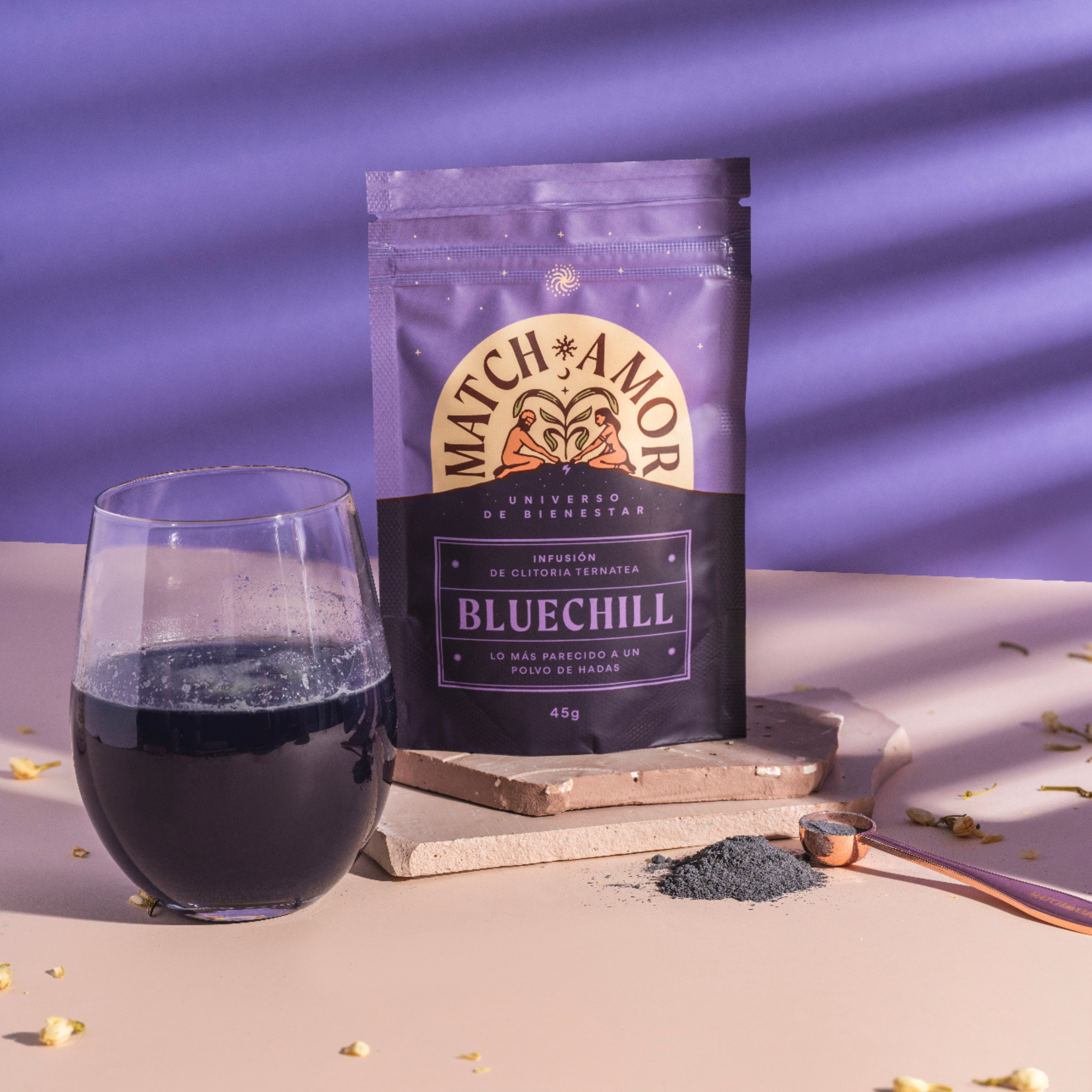 Descubre el Poder del Blue Chill, Un Elixir Azul para Tu Bienestar