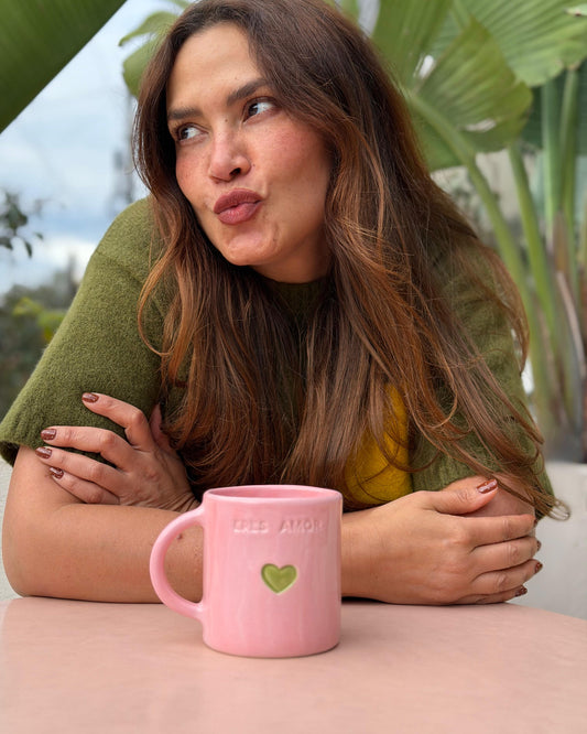 Taza eres amor con katherine al lado