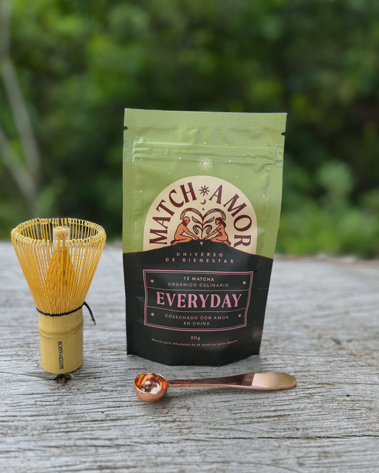 Ritual Everyday con batidor de bambú para preparación tradicional de matcha