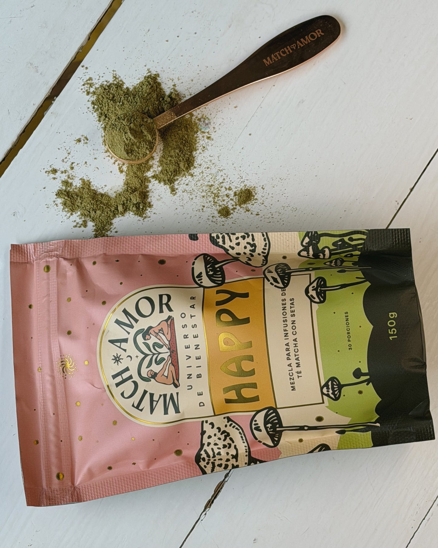 Happy 150 g, polvo del suplemento acompañado de su empaque